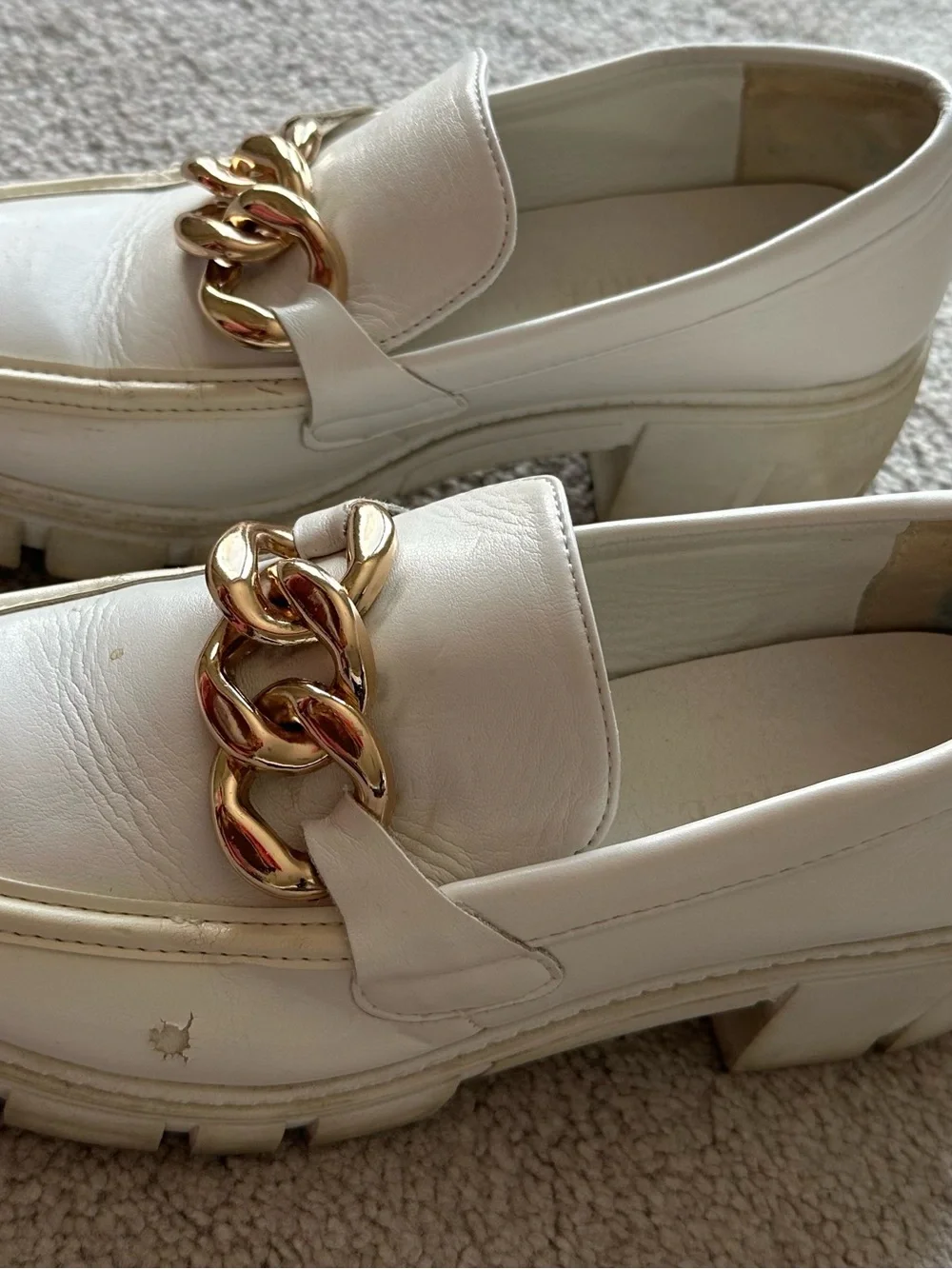 N/A stylish white